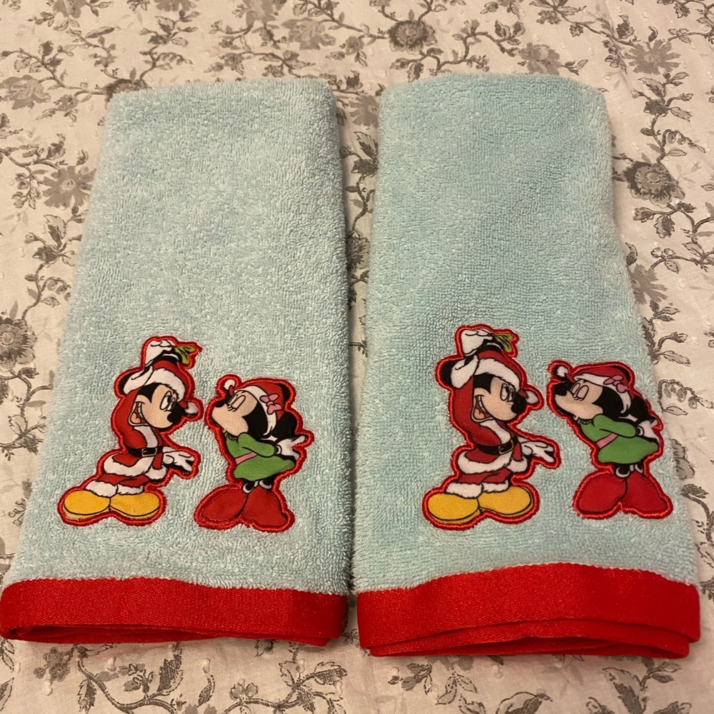 Mickey & Minnie Holiday Bathroom Hand Towels